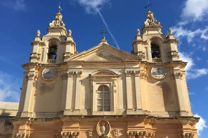 Rabat and Mdina Food Tour - Pastizzi and Kinnie start the tasting