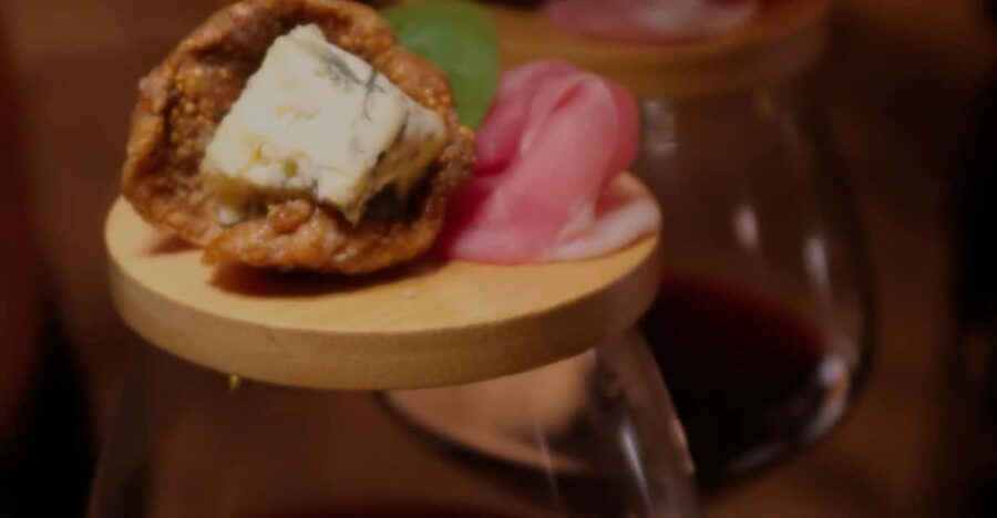 Romantic Wine Tasting Experience at Koccio Valletta - Three glasses, but do not expect three tiny bites