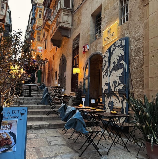 Romantic Wine Tasting Experience at Koccio Valletta - Group size, language, and service