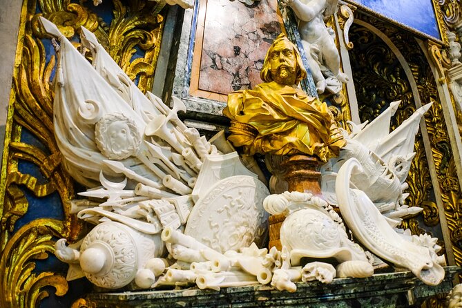 Secrets of St John's Co-Cathedral - Guided Tour - Meeting at the Great Siege Monument