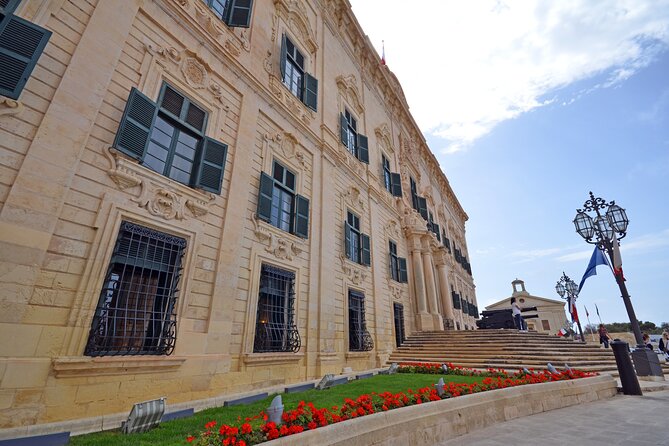 Shore Excursion: Private Full-Day Tour of Valletta & Mdina - Guides, language help, and personal attention