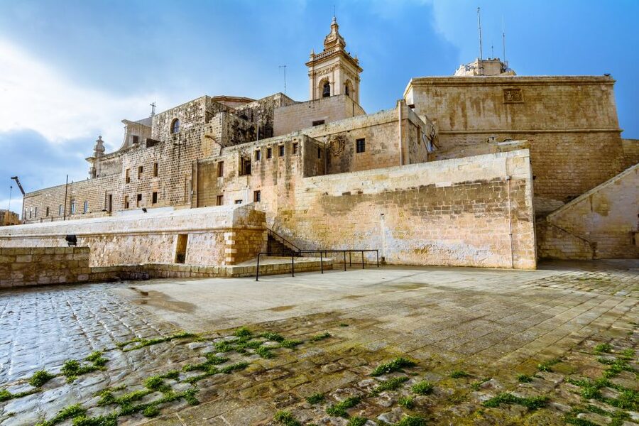 Sliema or St. Paul's Bay: Best of Gozo and Comino Day Trip - Back to Mġarr Harbour, then onward to Comino