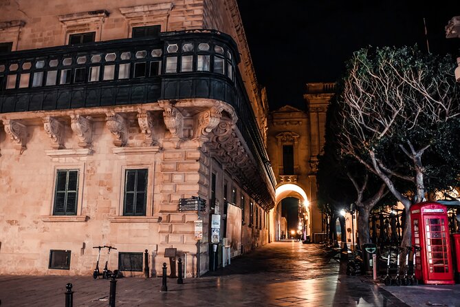The Dark History of Valletta - Walking Tour - The grotesque statue above Valletta’s streets