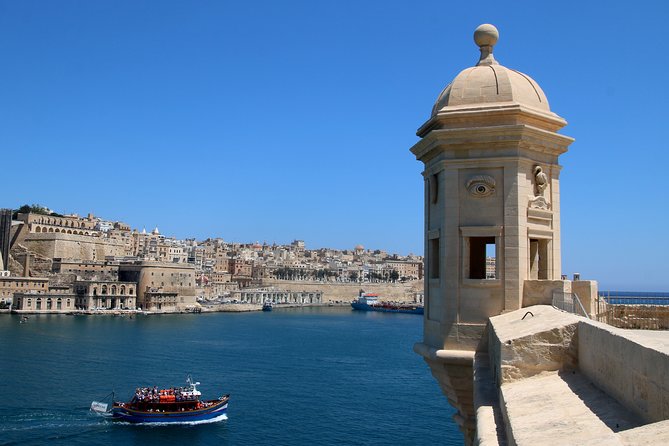 The Traditional Harbour Cruise - Boat comfort, seating, and onboard services