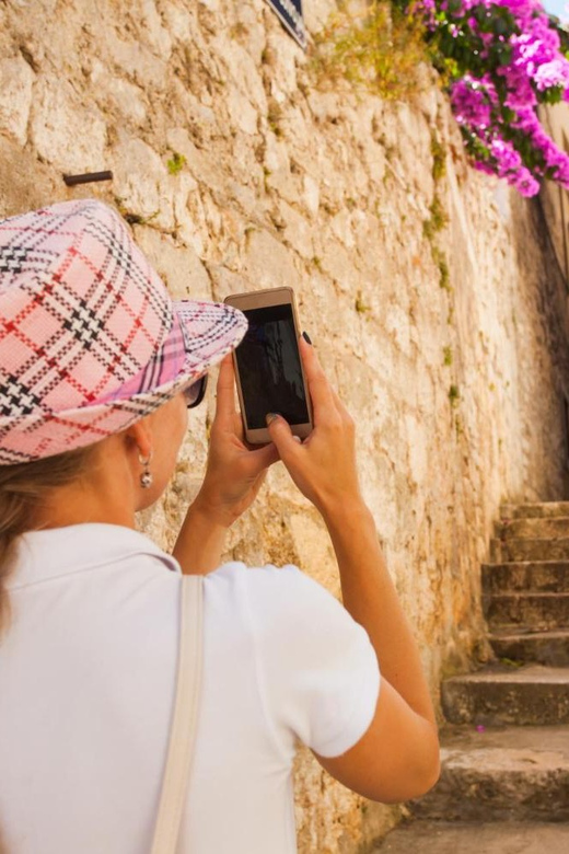 Valletta: Express Walk with a Local in 60 minutes - Starting at Triton Fountain