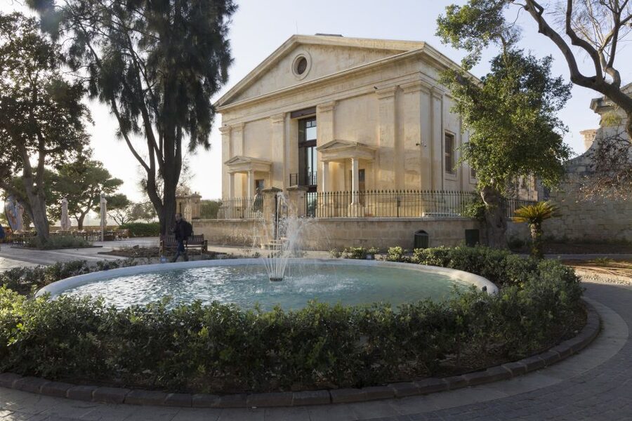 Valletta: Food and Culture Private Tour - Starting at City Gate and entering Valletta