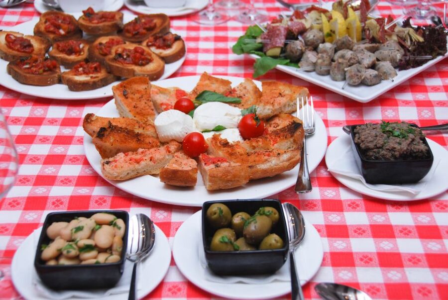 Valletta: Food and Culture Private Tour - Cisk, Kinnie, coffee, and the drinks that frame the meal