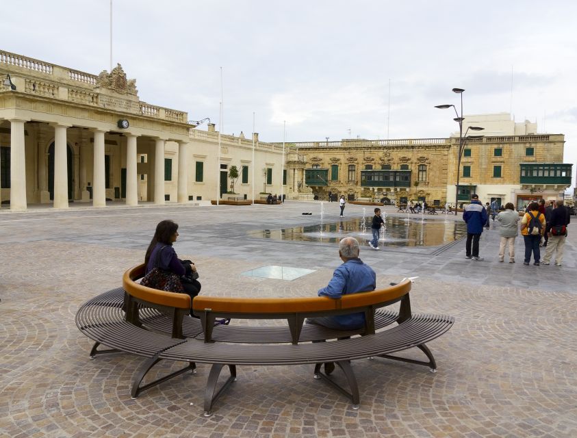 Valletta: Guided City Walking Tour - Palaces, auberges, churches, and squares