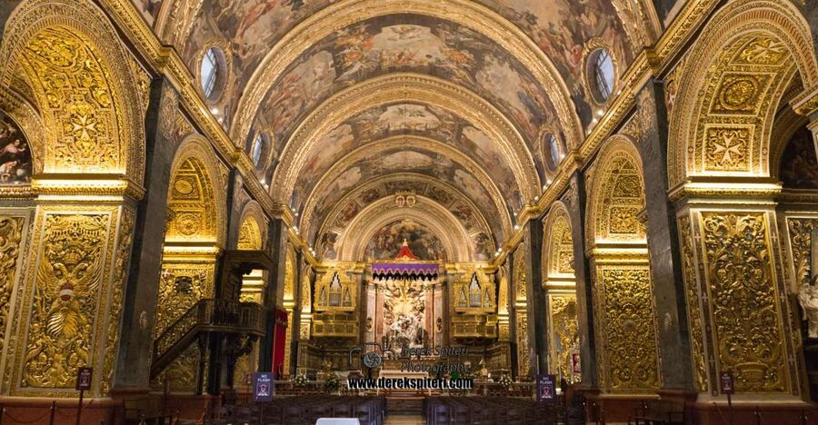 Valletta: Guided Walking Tour with St. John's Co-Cathedral - Palaces, auberges, and the Knights of Malta