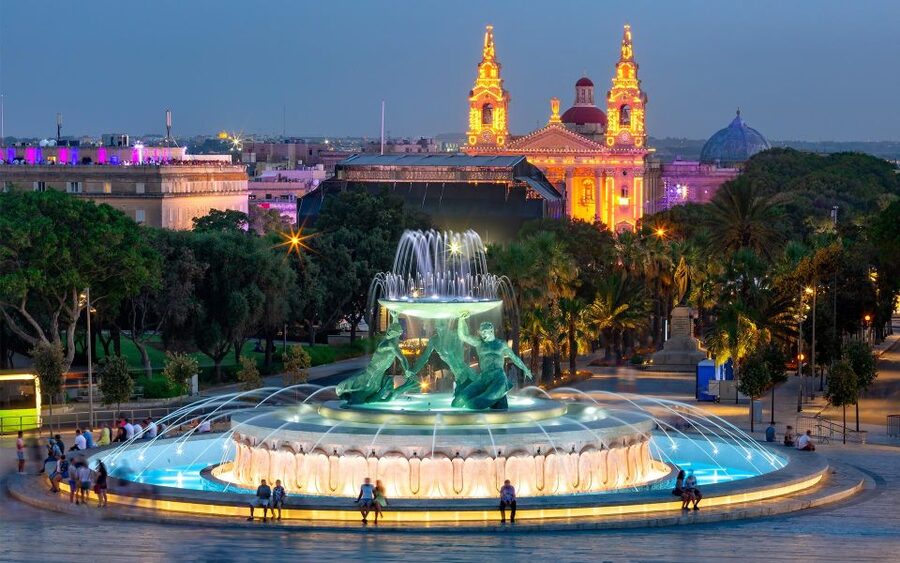 Valletta: Half-Day City Discovery Walking Tour - Auberge d’Italie and Palazzo Parisio