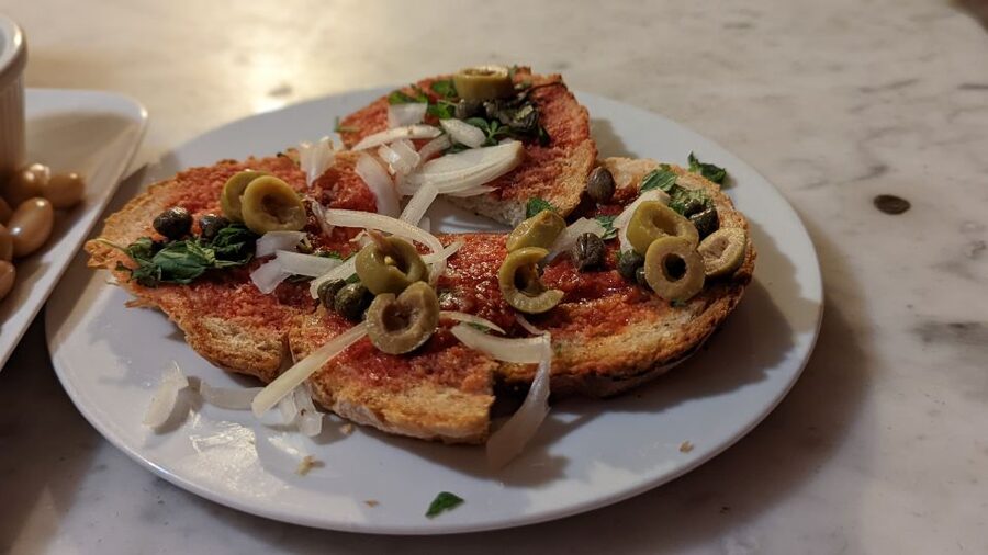 Valletta: Maltese Food and Drink Guided Walking Tour - What the guide adds to the food