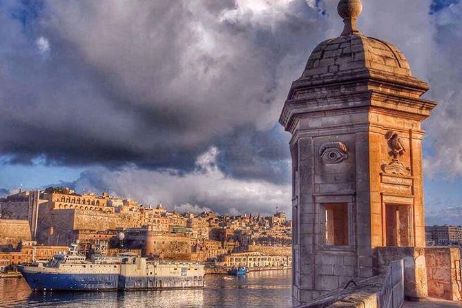 Vittoriosa, Cospicua and Senglea Vintage Bus Tour - Why the vintage bus changes the experience