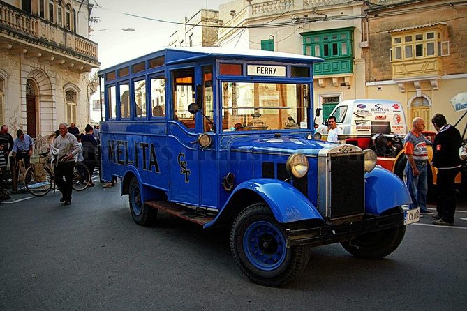 Vittoriosa, Cospicua and Senglea Vintage Bus Tour - Starting in Sliema and sorting out the timing
