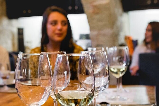 Wine Tasting & Open Kitchen Dinner in 17 Mons Vella - Who should book this evening